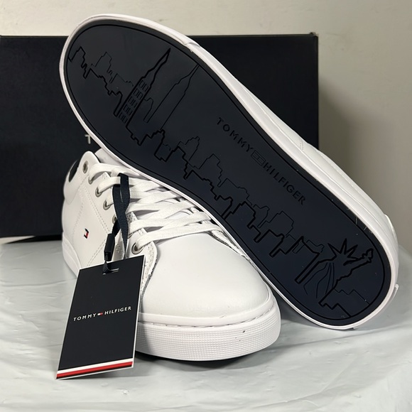 NIB - Tommy Hilfiger Flag Leather Sneaker, White - Multiple Sizes - Picture 10 of 16